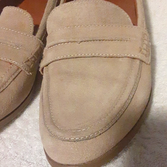 Shoes - Picture 3 of 5